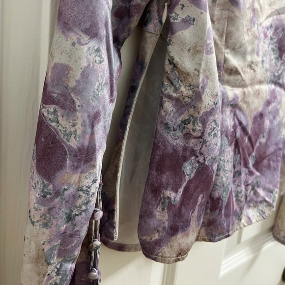 ZARA (XS) Artsy Y2K Party Purple White Marble V-neck Buttoned Long Sleeve Blouse - Picture 3 of 6